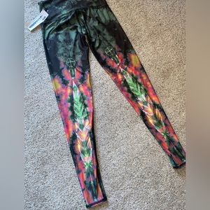 Teeki NWT eagle feather leggings (small)